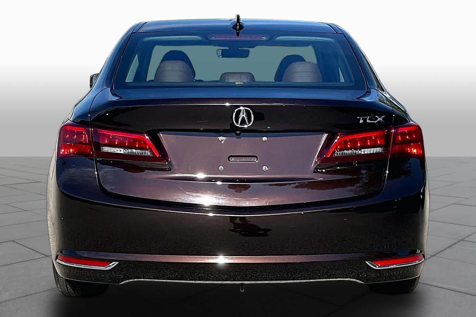 Used 2017 Acura TLX w/ Technology Package FWD image 5