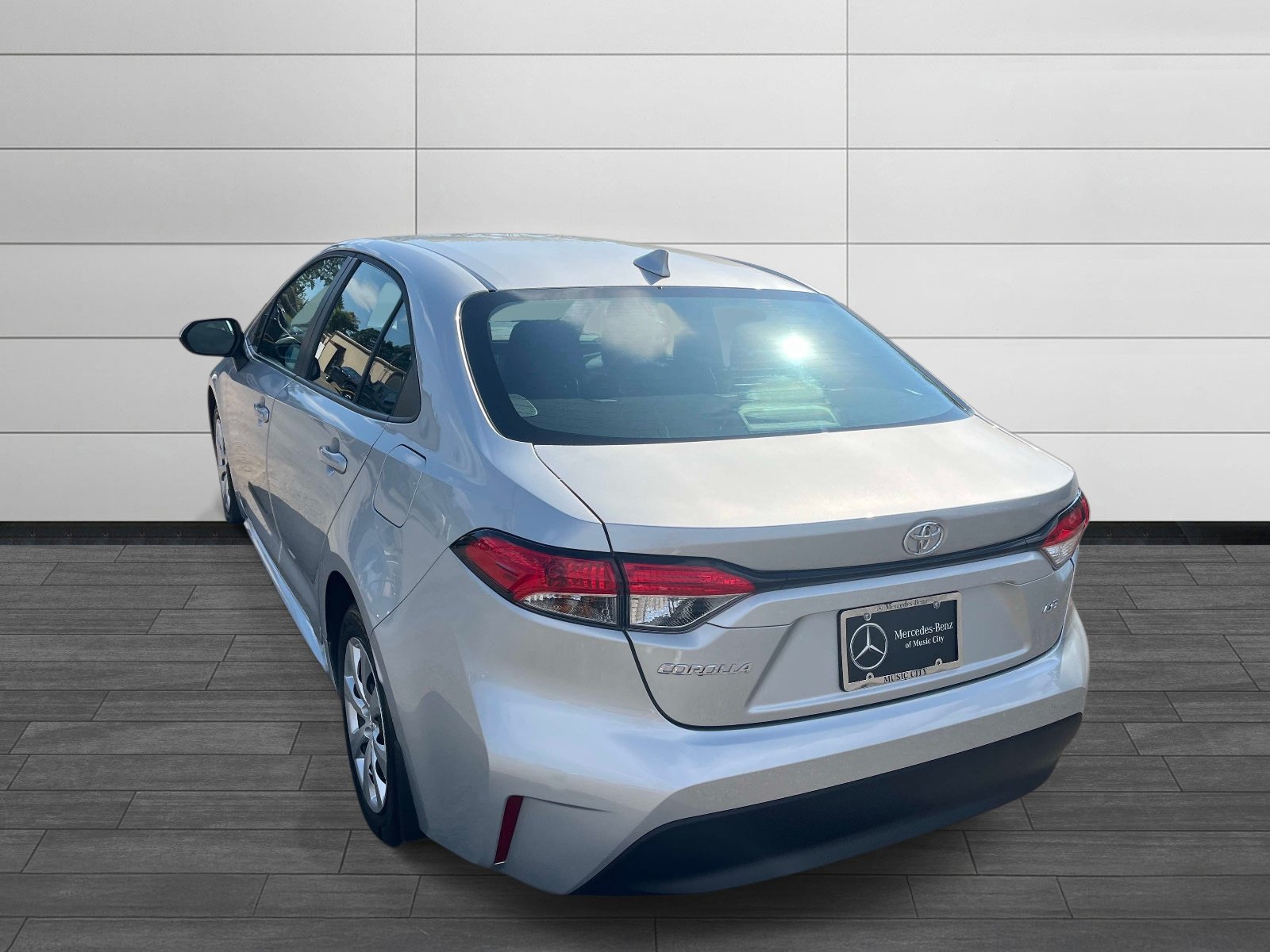 Used 2026 Toyota Corolla LE FWD image 6