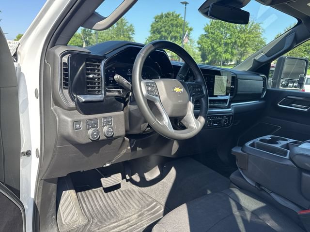 Used 2025 Chevrolet Silverado 2500 LT w/ Safety Package AWD/4WD image 10