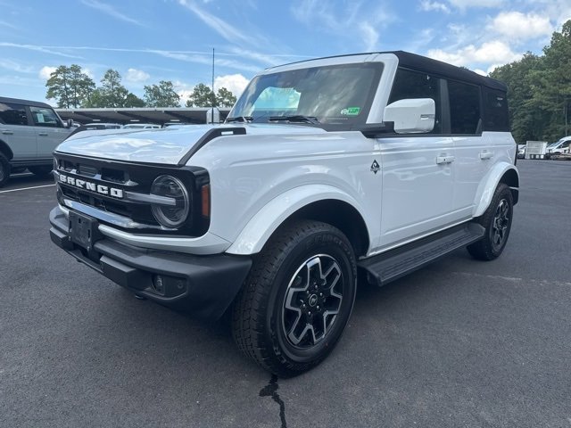 New 2025 Ford Bronco Outer Banks image 1