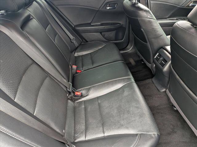 Used 2017 Honda Accord EX-L image 19