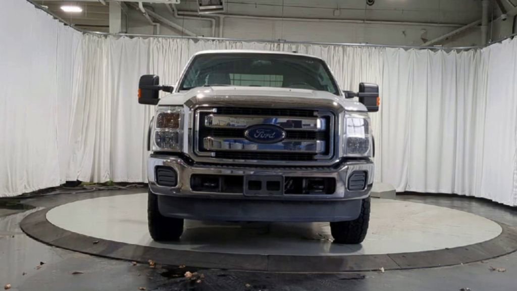 Used 2016 Ford F250 XLT AWD/4WD image 3