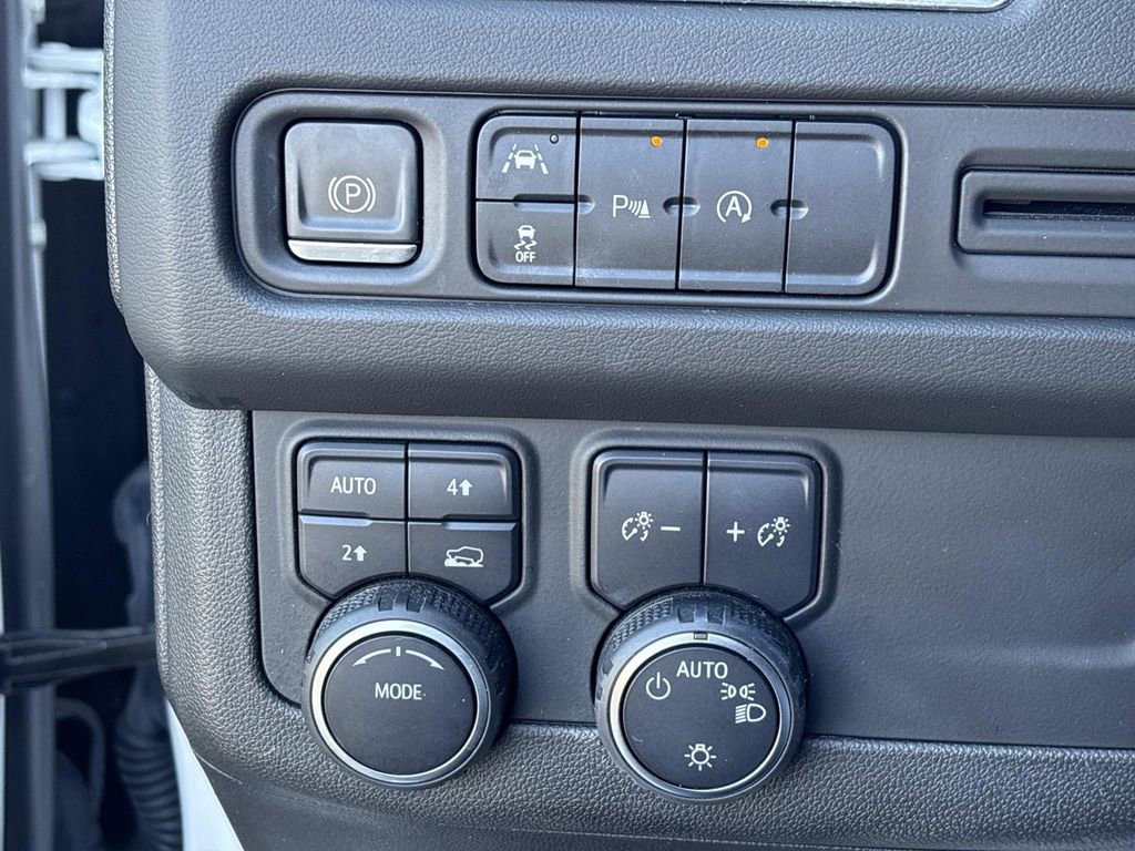 Used 2023 Chevrolet Tahoe LT image 28