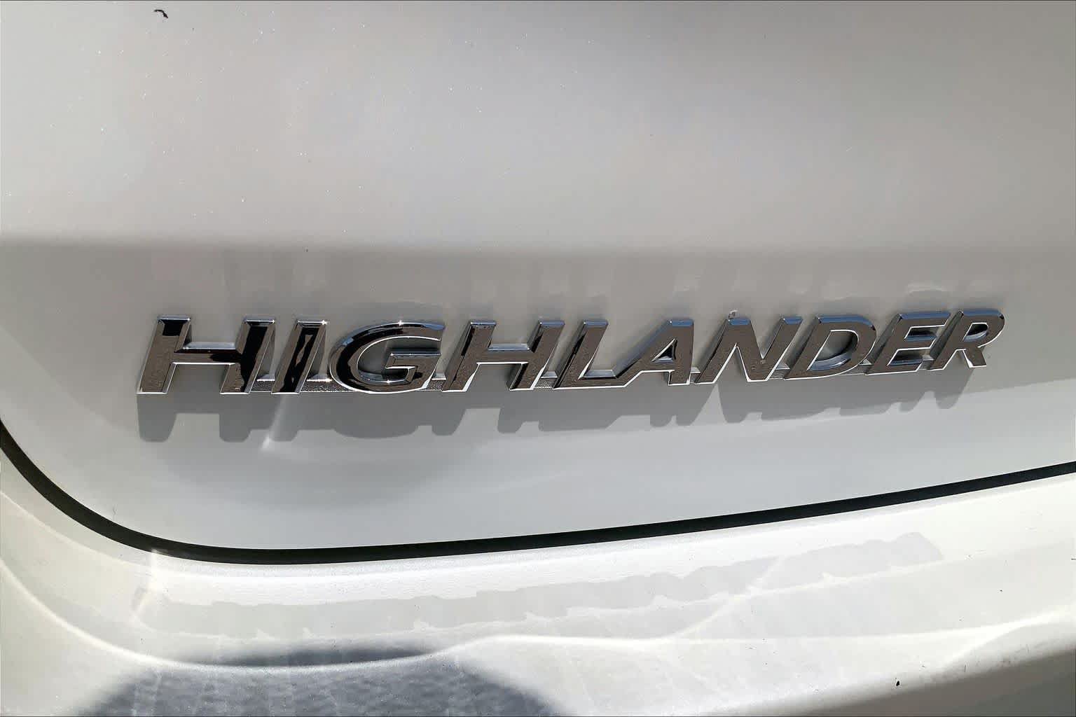 Used 2019 Toyota Highlander XLE FWD image 32