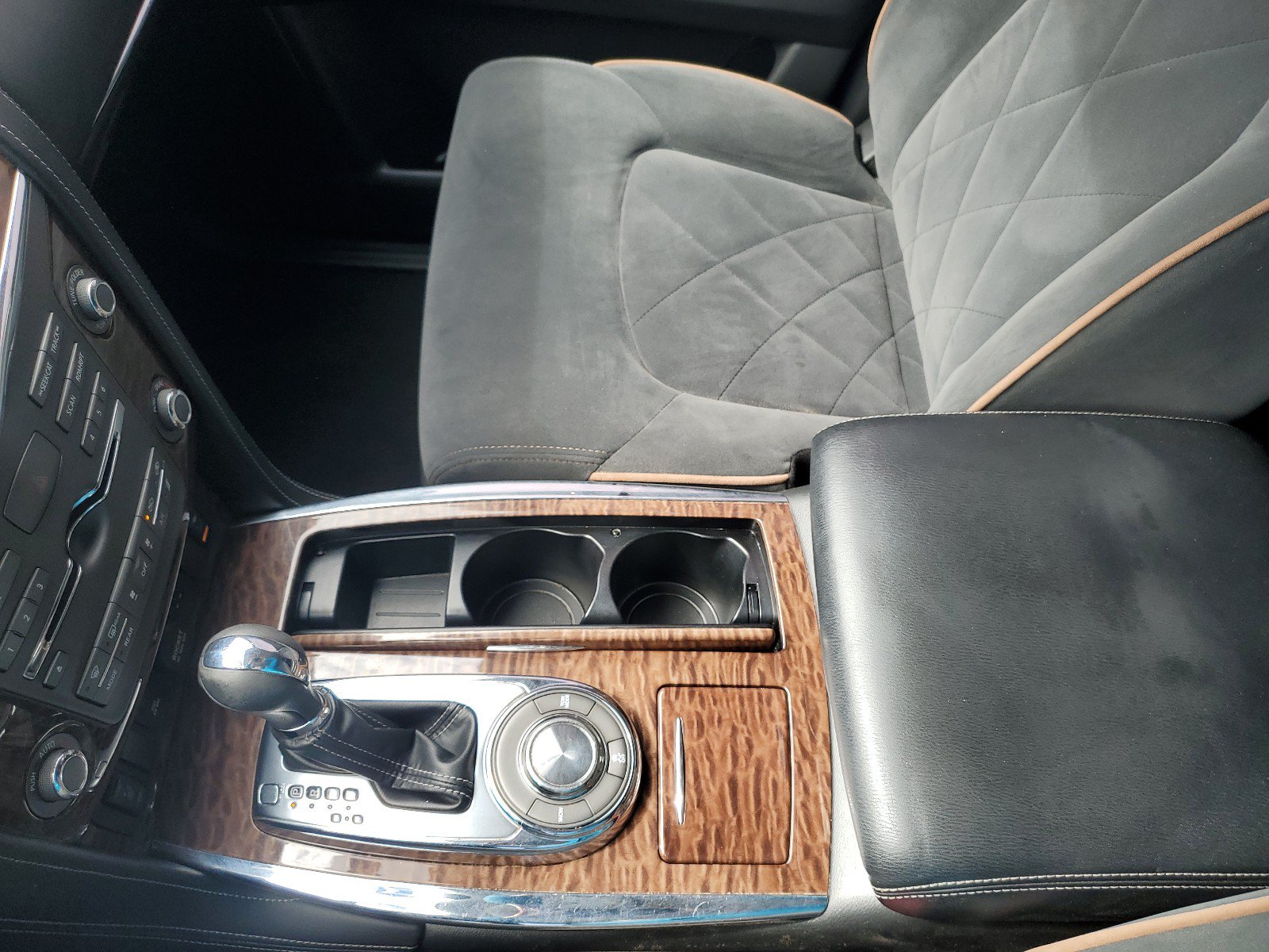 Used 2018 Nissan Armada SV w/ Driver Package RWD image 25