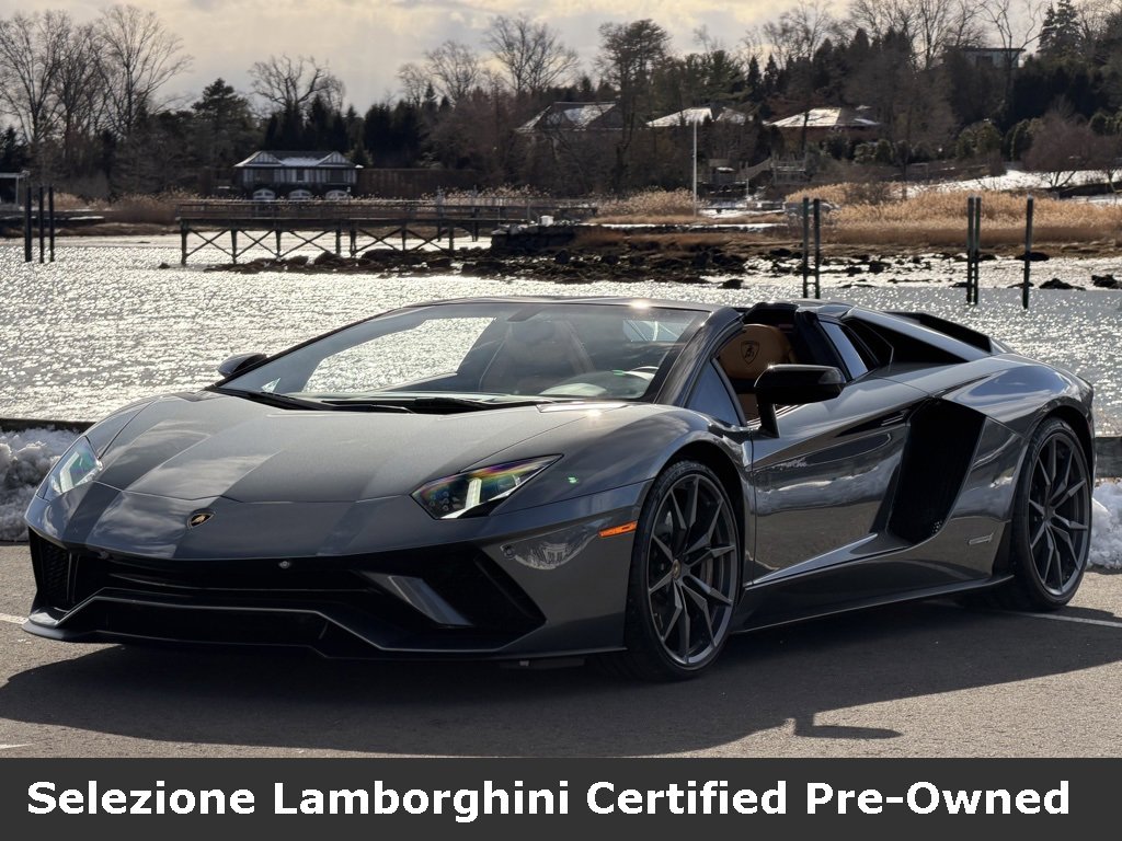 Used 2018 Lamborghini Aventador S image 1