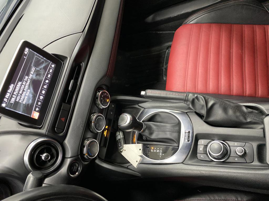 Used 2020 FIAT 124 Spider Abarth w/ Convenience Group RWD image 24