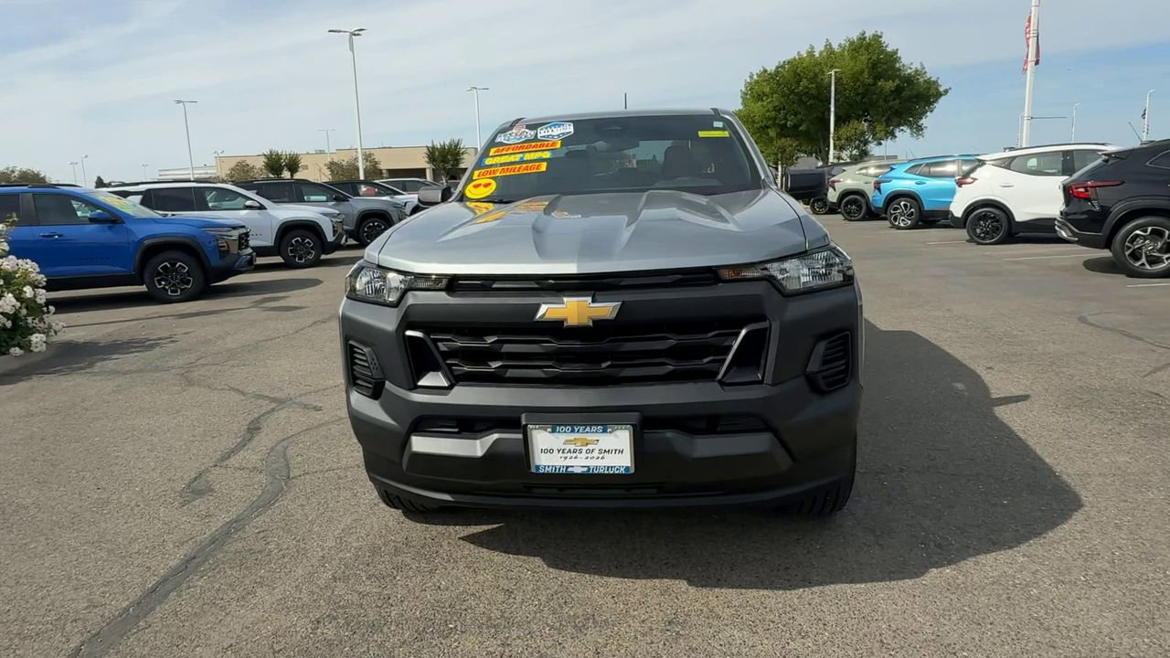 Used 2024 Chevrolet Colorado W/T RWD image 2