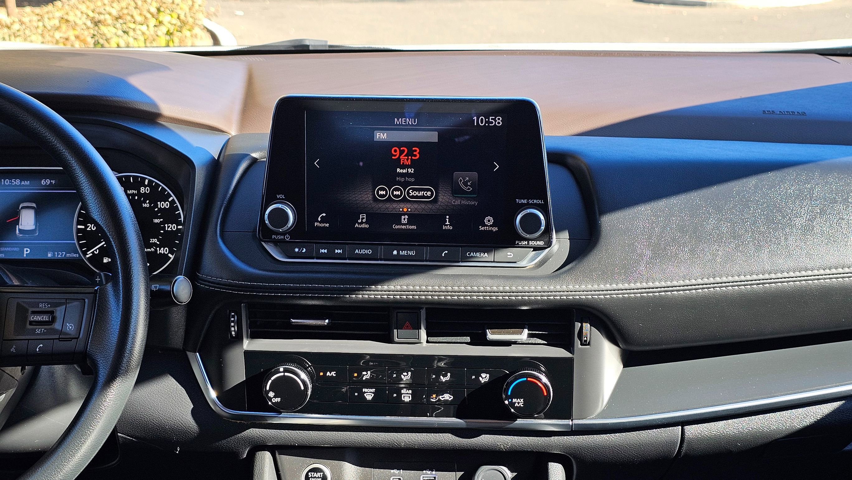 Used 2023 Nissan Rogue S FWD image 22