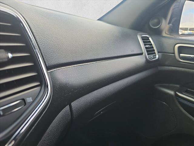 Used 2018 Jeep Grand Cherokee Laredo image 20