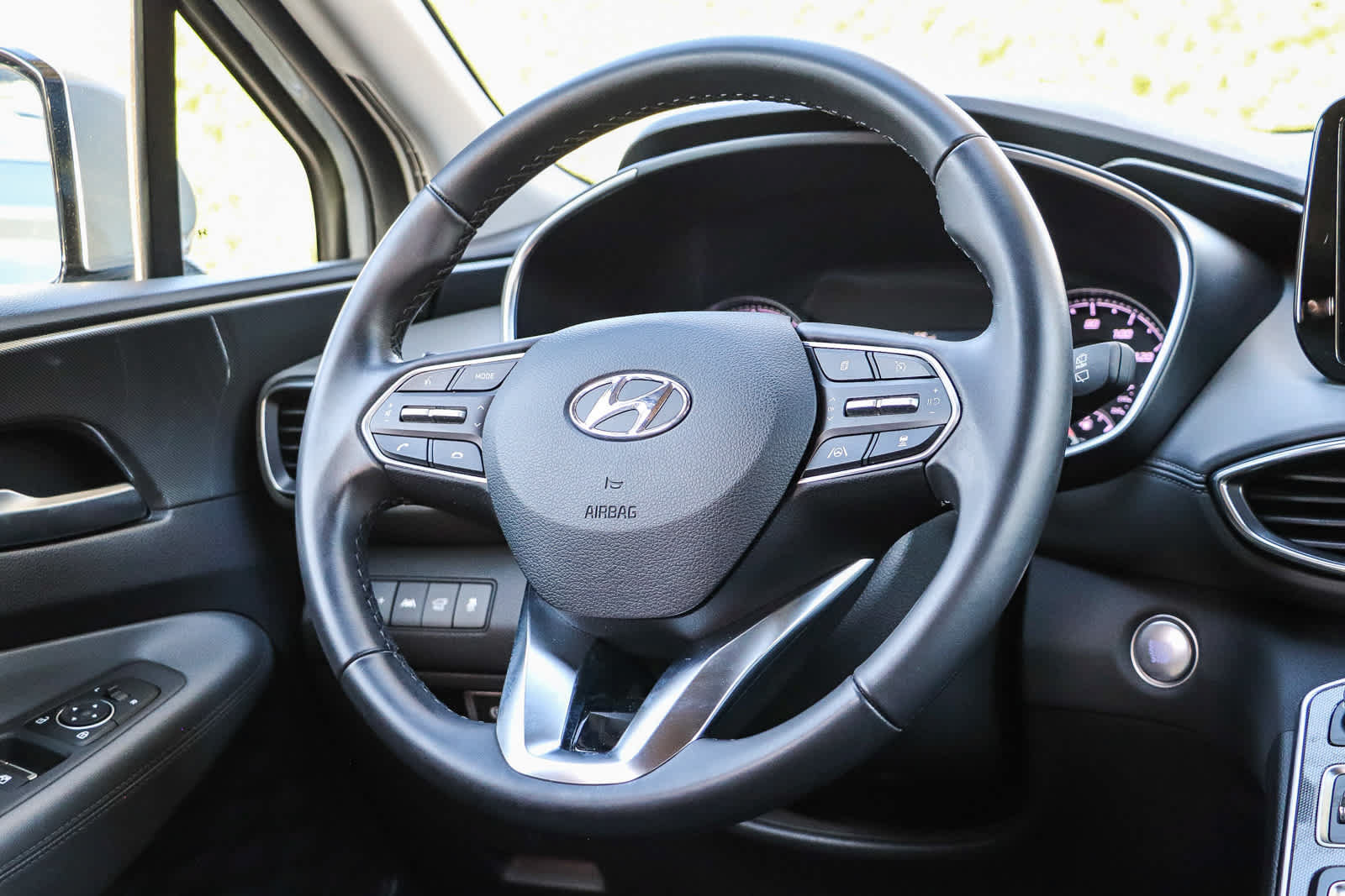 Used 2023 Hyundai Santa Fe SEL FWD image 16