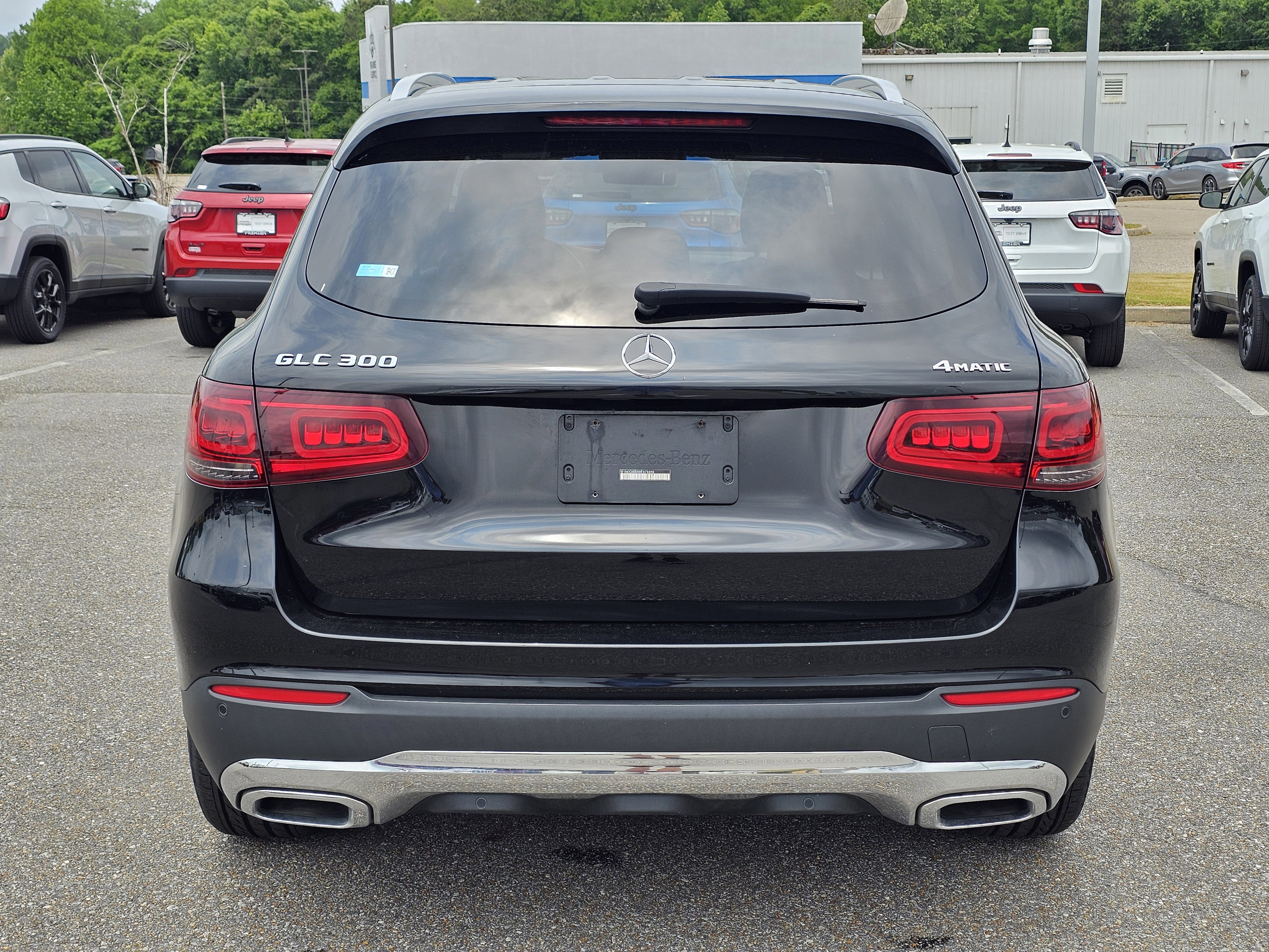 Used 2021 Mercedes-Benz GLC 300 4MATIC image 10