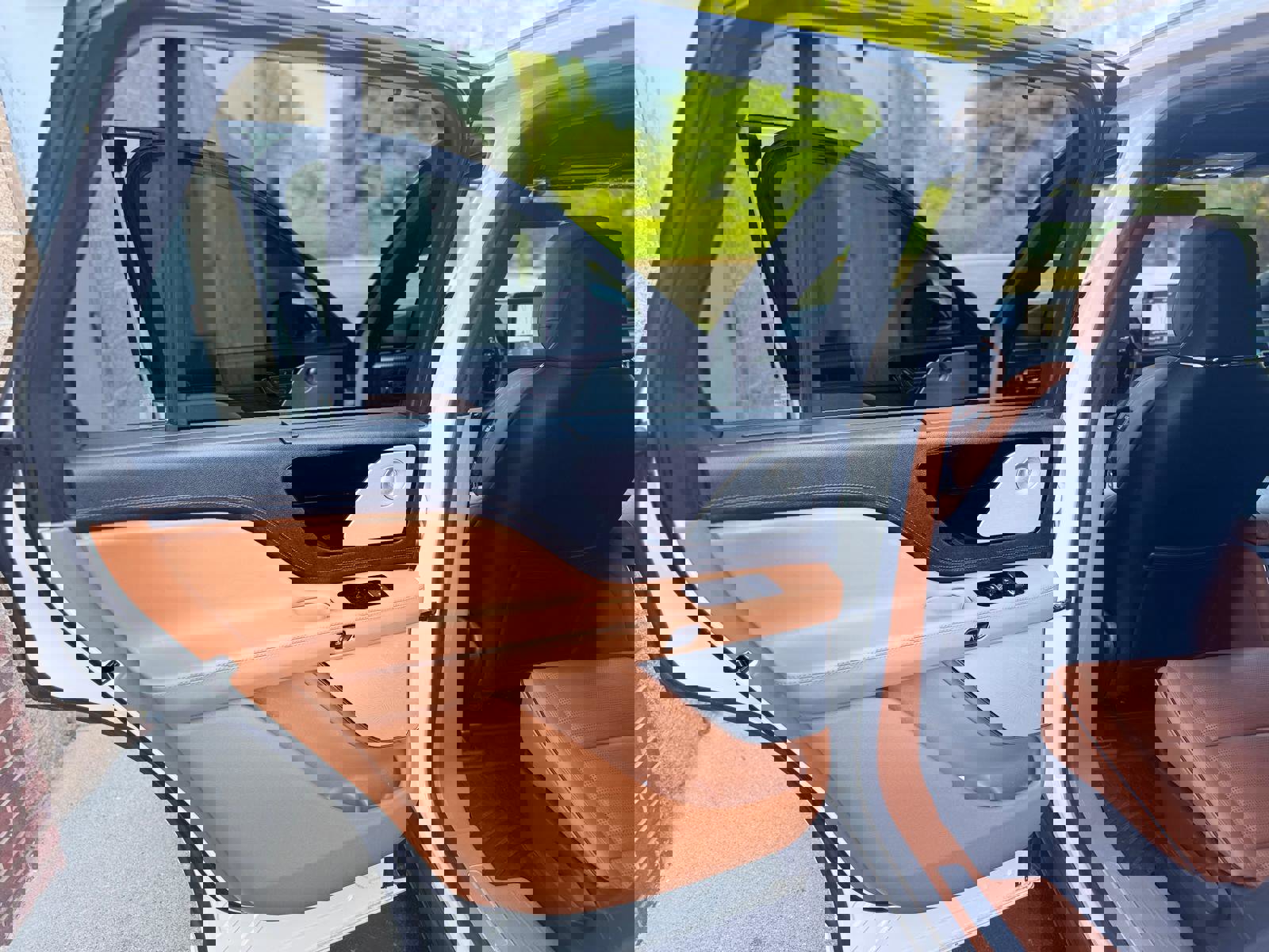 Used 2022 Lincoln Aviator Black Label w/ Dynamic Handling Package AWD/4WD image 29