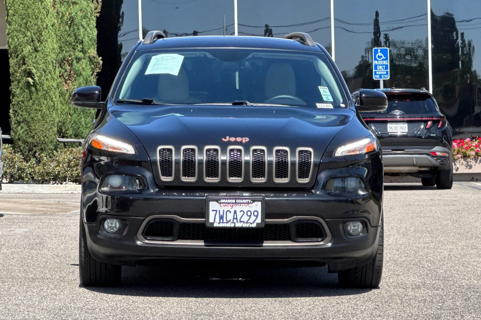 Used 2016 Jeep Cherokee 75th Anniversary FWD image 9