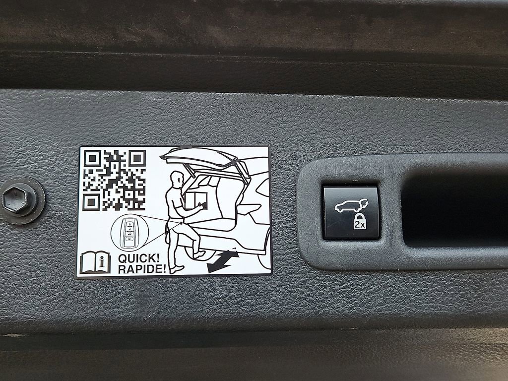 Used 2022 Toyota Sienna XLE w/ XLE Plus Package image 9