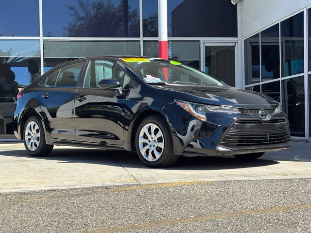 Used 2025 Toyota Corolla LE FWD image 29