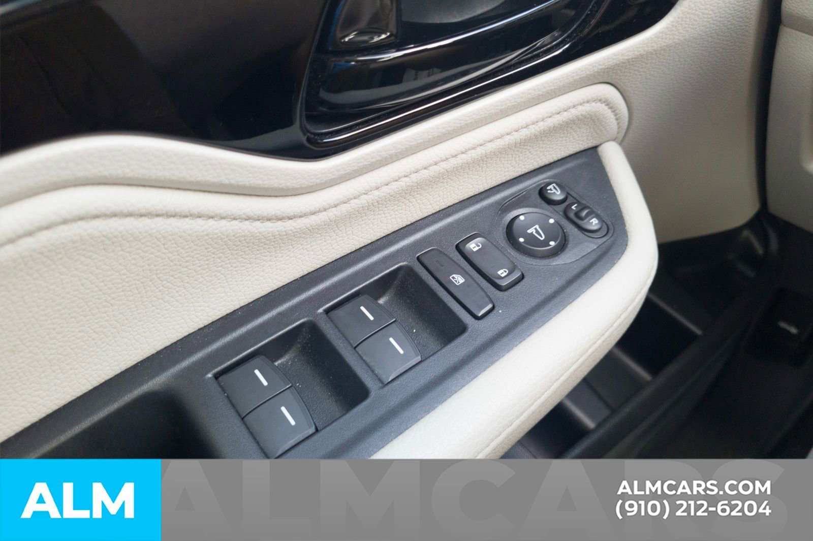 Used 2025 Honda Odyssey Elite image 37