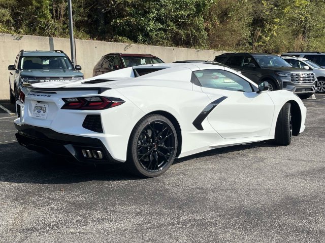 Used 2024 Chevrolet Corvette Stingray Convertible w/ 1LT RWD image 3