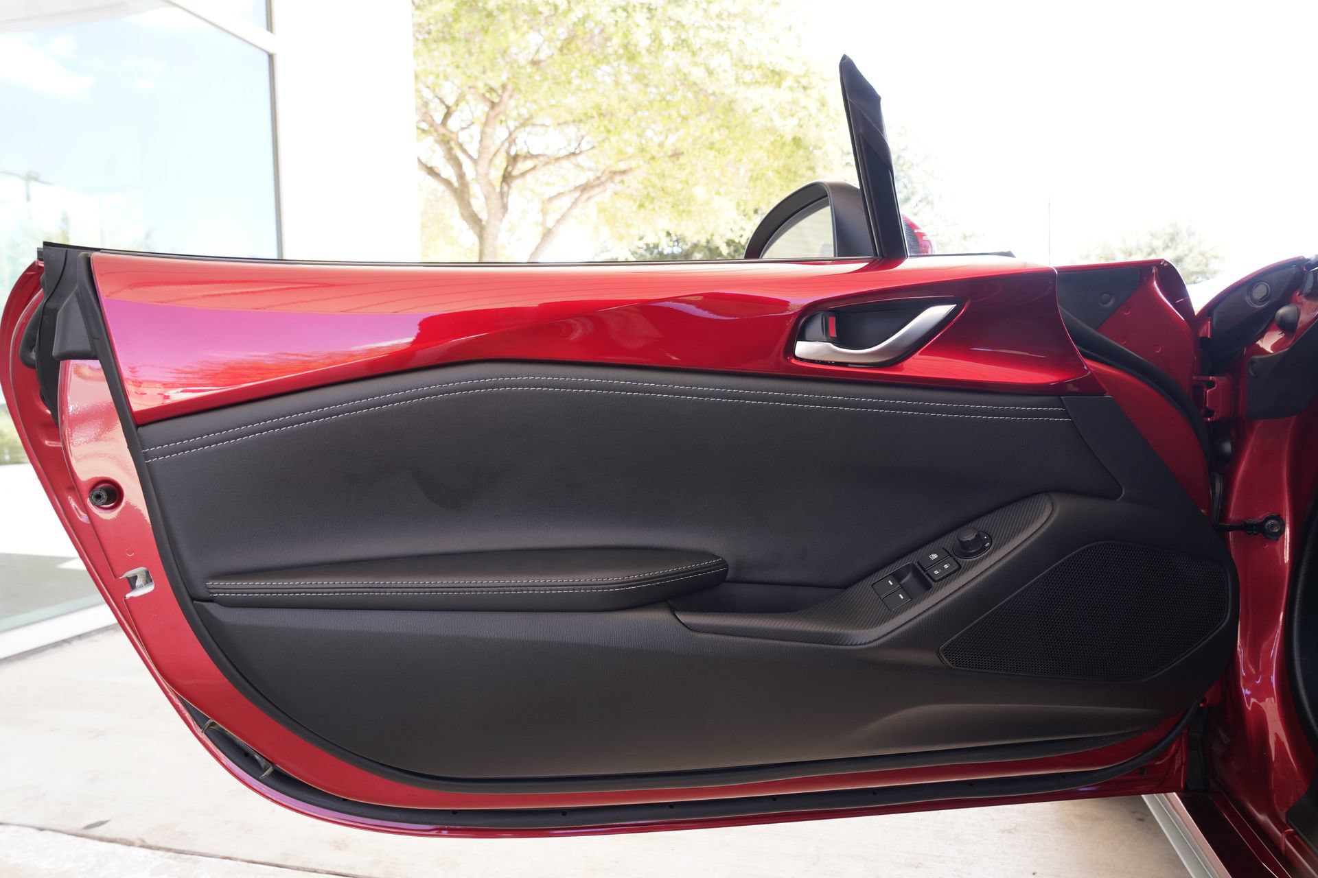 Used 2025 MAZDA MX-5 Miata Grand Touring RWD image 23