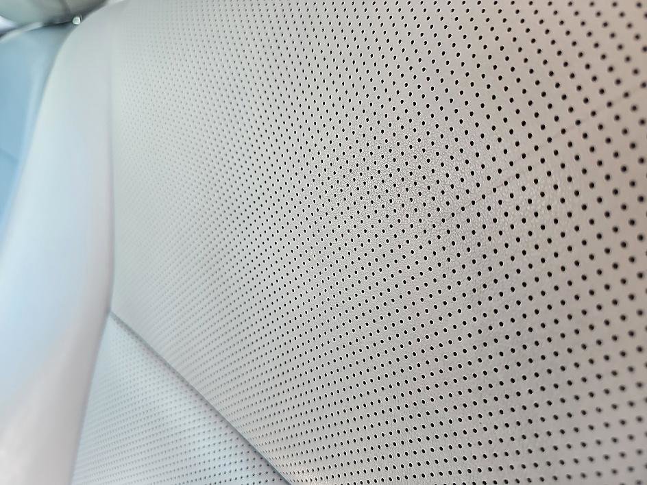 Used 2014 Lexus LS 460 w/ Comfort Package image 17