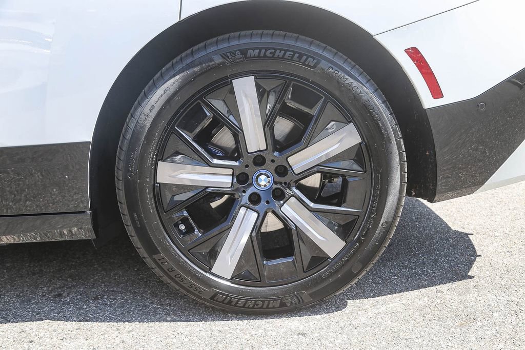 Certified 2023 BMW iX xDrive50 w/ Premium Package AWD/4WD image 8