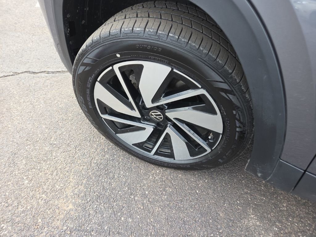 Used 2024 Volkswagen Atlas SE image 9