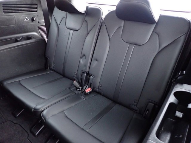 Used 2022 Kia Sorento S image 18