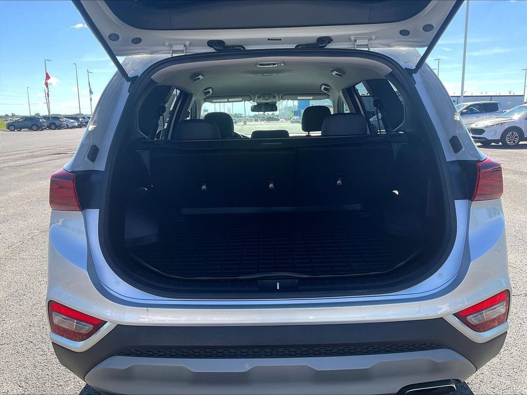 Used 2019 Hyundai Santa Fe SE FWD image 16