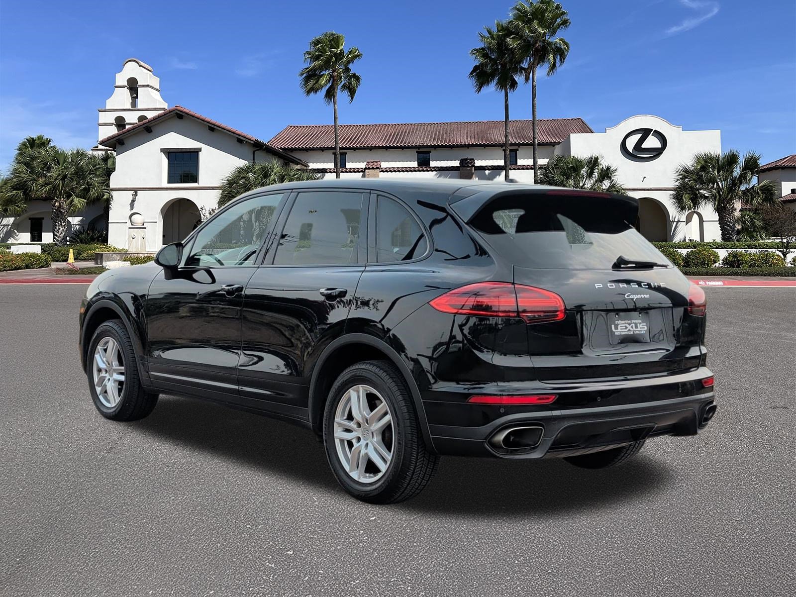 Used 2018 Porsche Cayenne AWD/4WD image 4