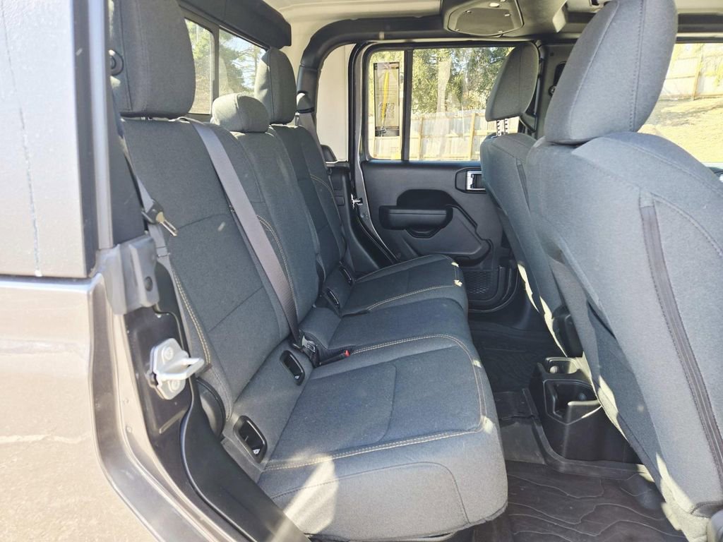 Certified 2025 Jeep Gladiator Sport image 14