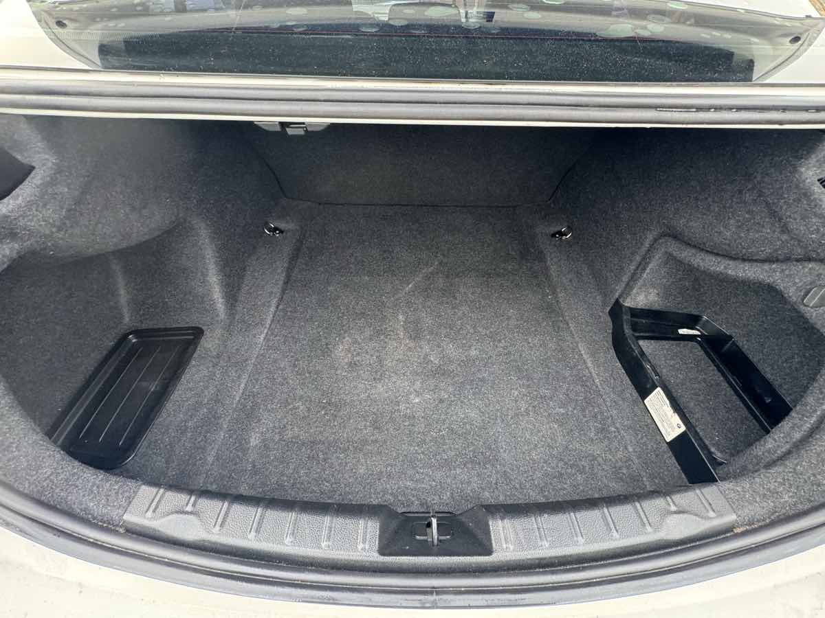 Used 2018 BMW 320i Sedan image 19