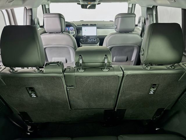 Used 2025 Land Rover Defender 130 S image 24