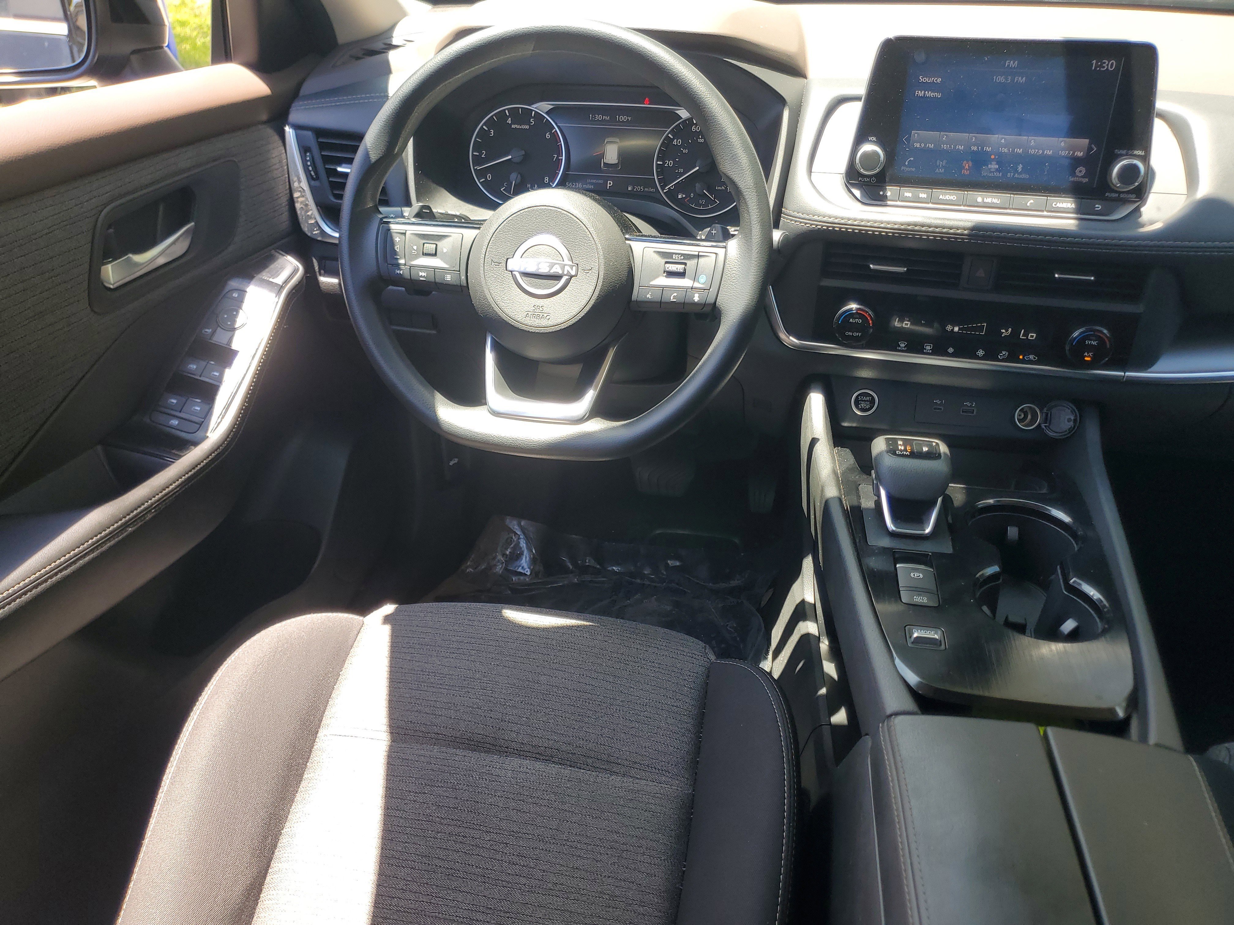 Used 2023 Nissan Rogue SV image 14