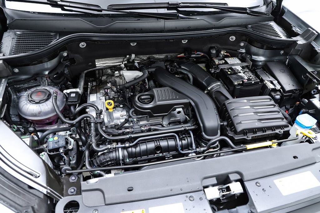 New 2025 Volkswagen Taos S image 28