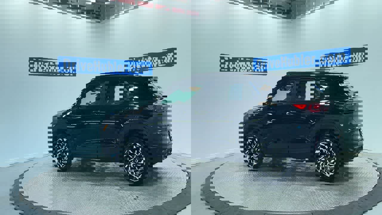 Used 2024 Chevrolet TrailBlazer RS w/ Convenience Package image 9