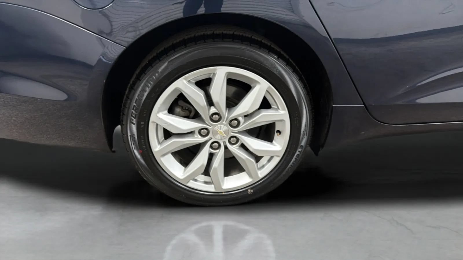 Used 2019 Chevrolet Impala LT FWD image 27