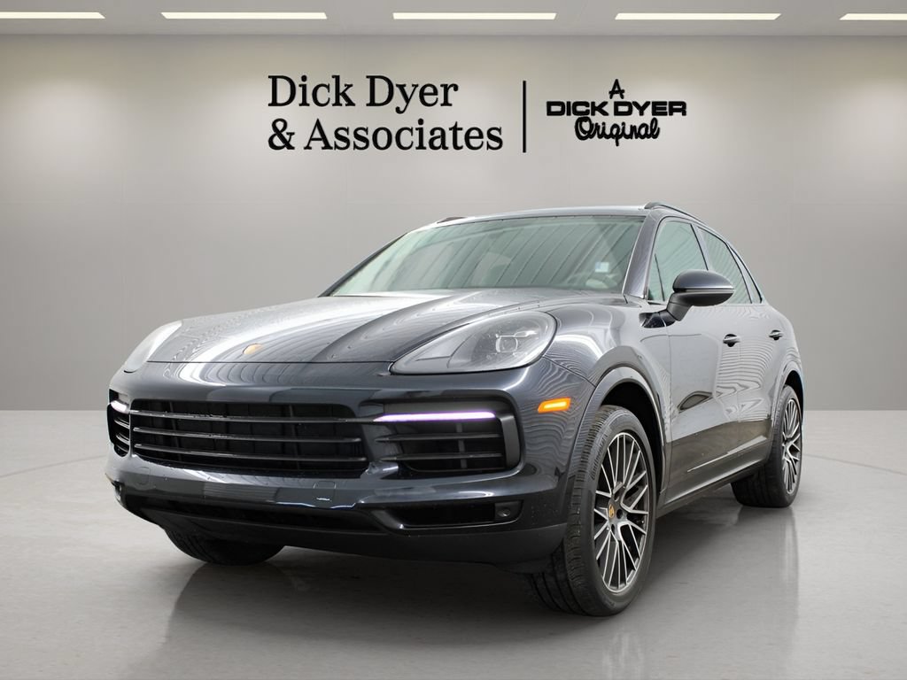 Used 2023 Porsche Cayenne AWD/4WD image 4