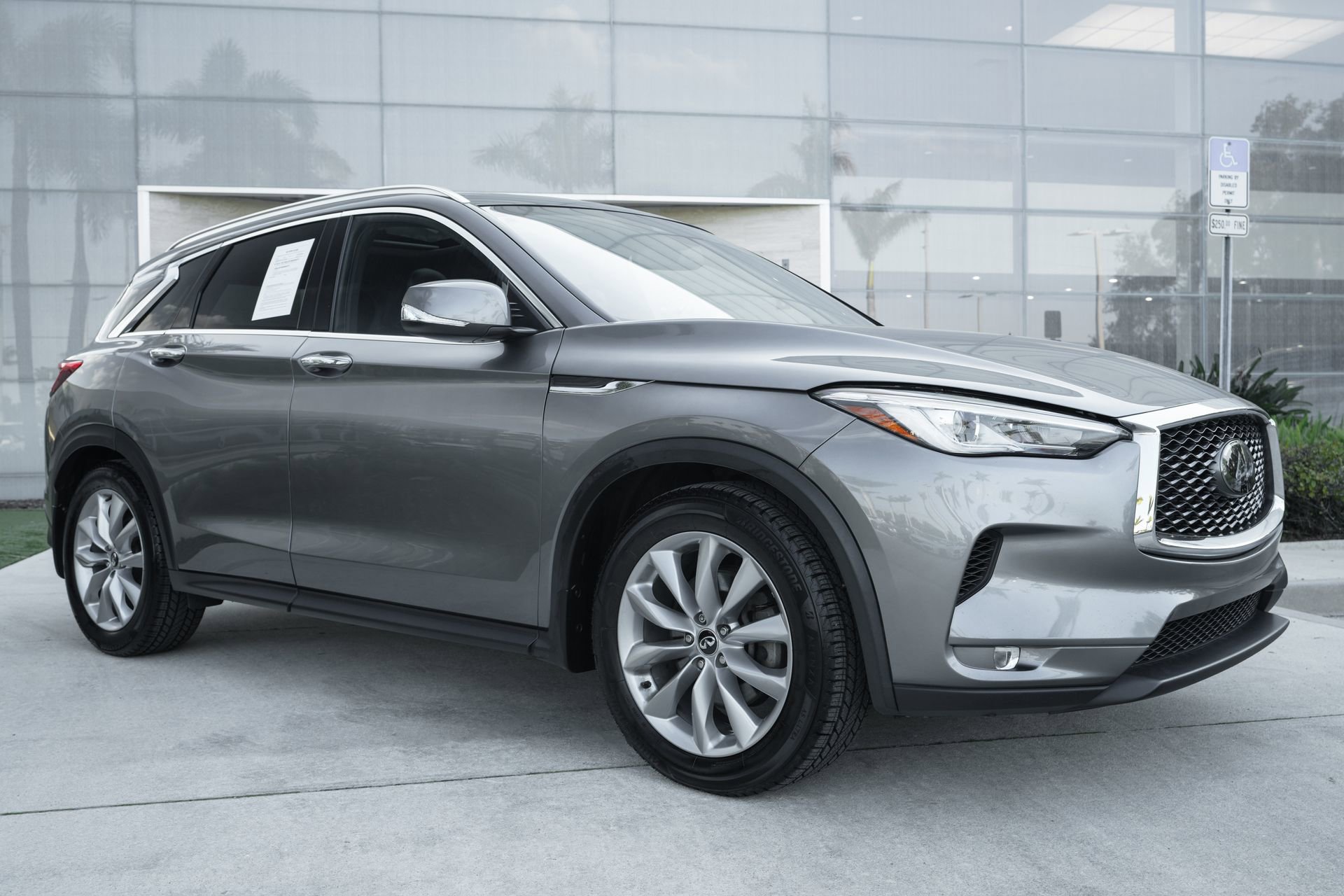 Used 2019 INFINITI QX50 Luxe w/ Navigation Package image 4