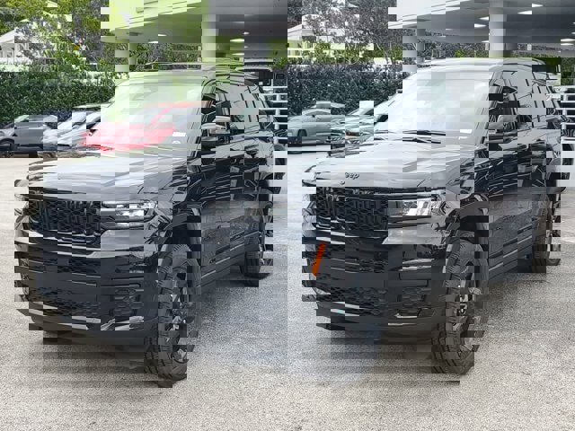 New 2025 Jeep Grand Cherokee L Altitude image 2