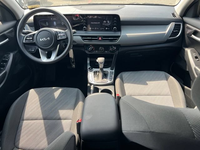 Used 2026 Kia Seltos LX AWD/4WD image 12