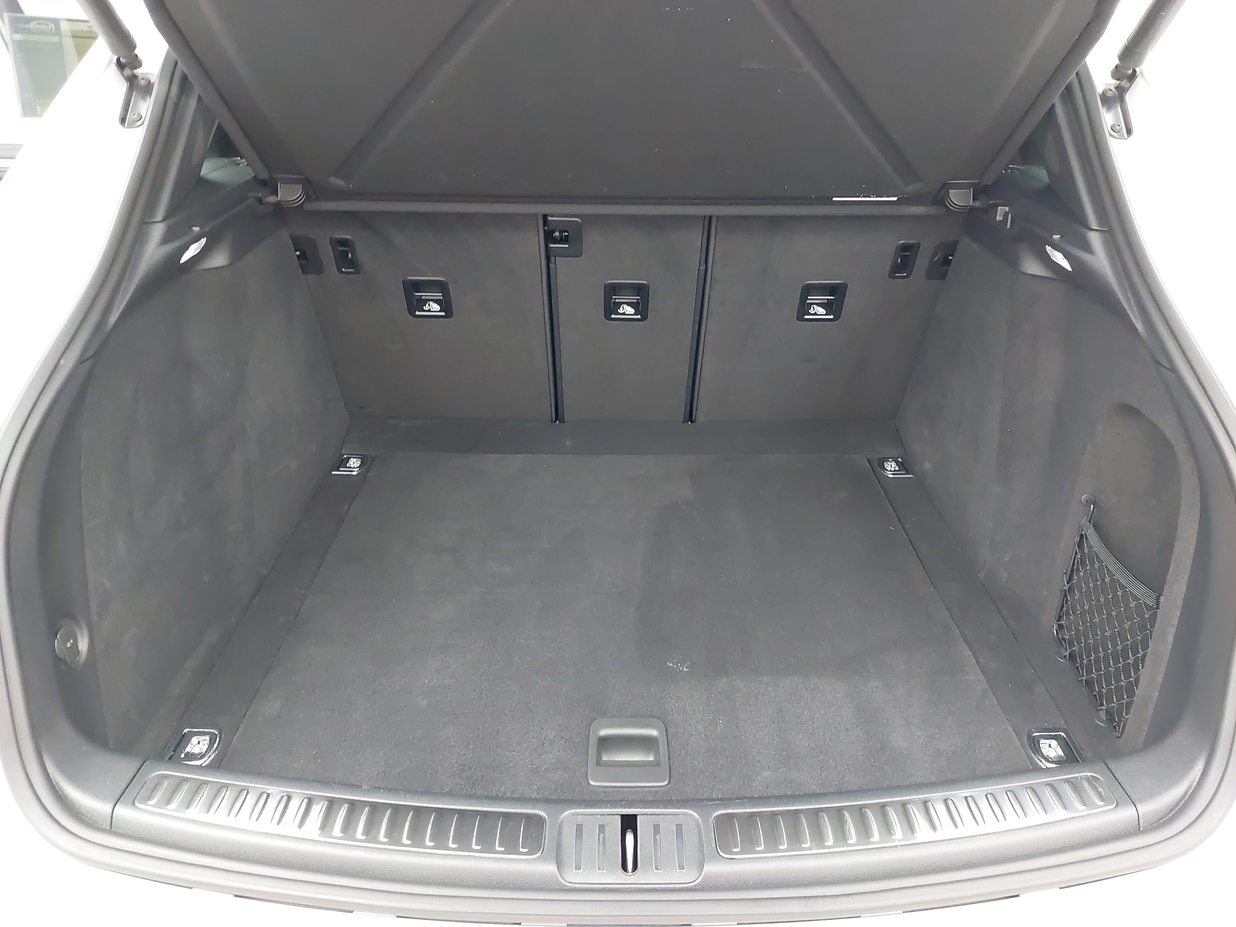 Used 2023 Porsche Macan image 14