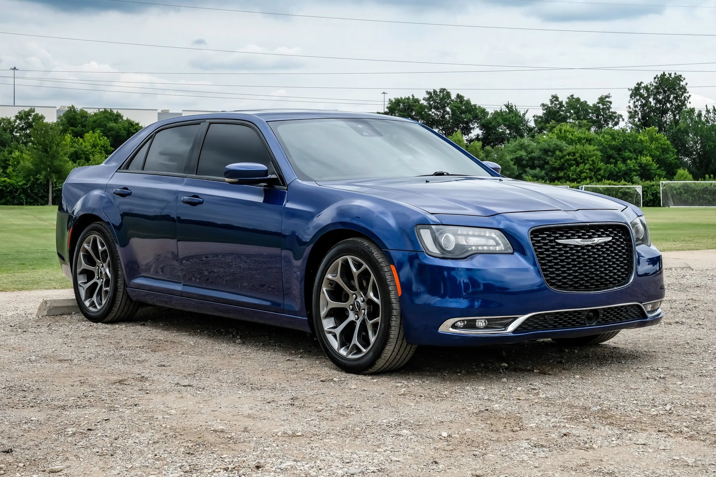 Used 2018 Chrysler 300 S w/ 300S Premium Group RWD image 8