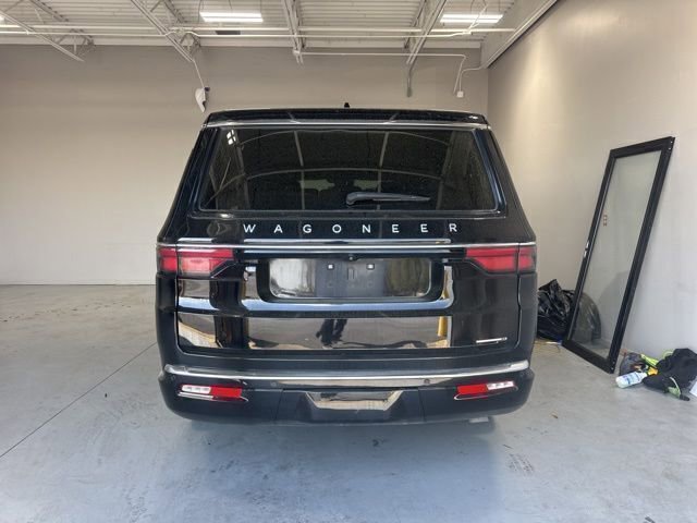 Used 2024 Jeep Wagoneer Series II w/ Flexible Seating Group image 7