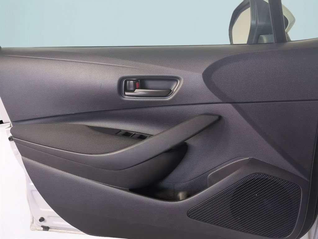 Used 2025 Toyota Corolla LE FWD image 26