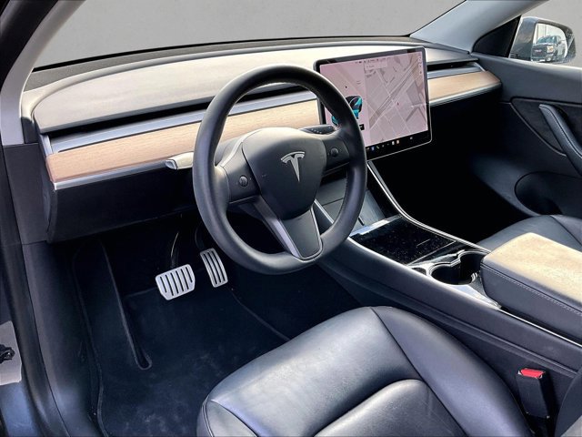 Used 2020 Tesla Model Y Long Range image 14