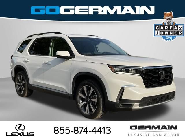 Used 2025 Honda Pilot Touring image 10