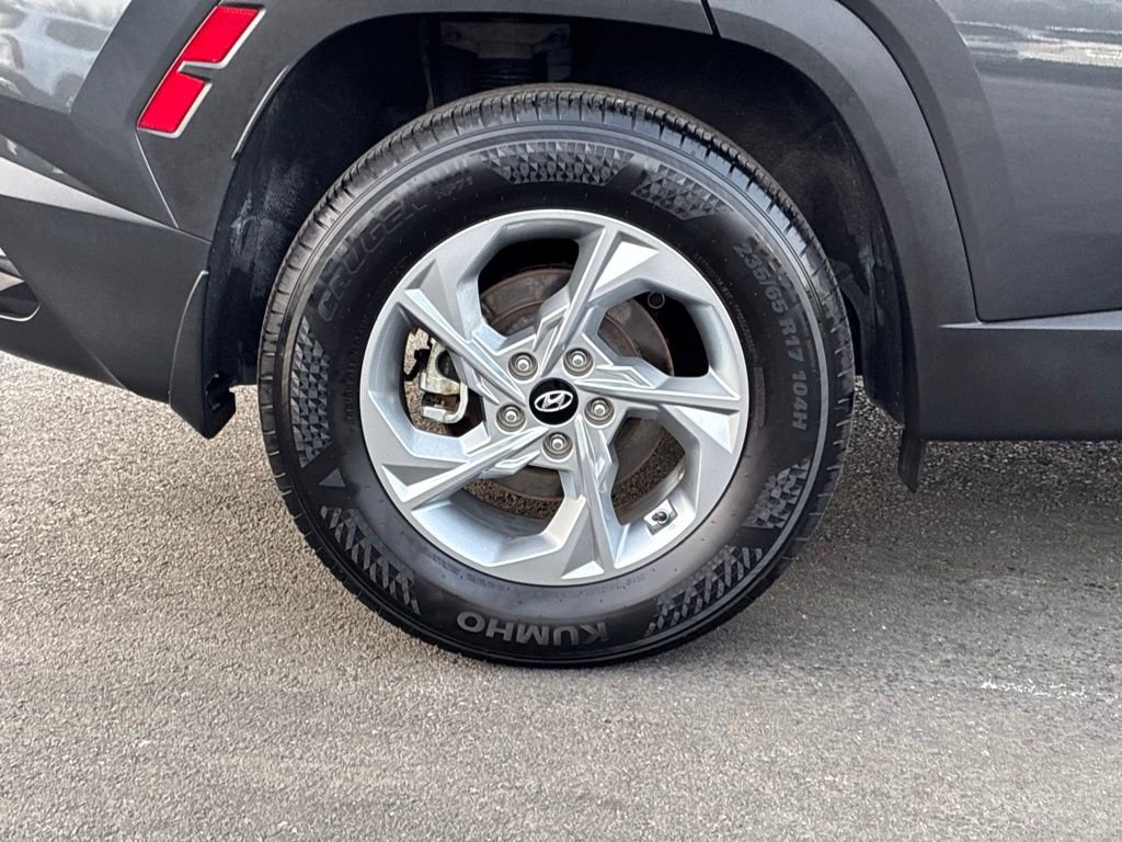 Used 2023 Hyundai Tucson SE image 47