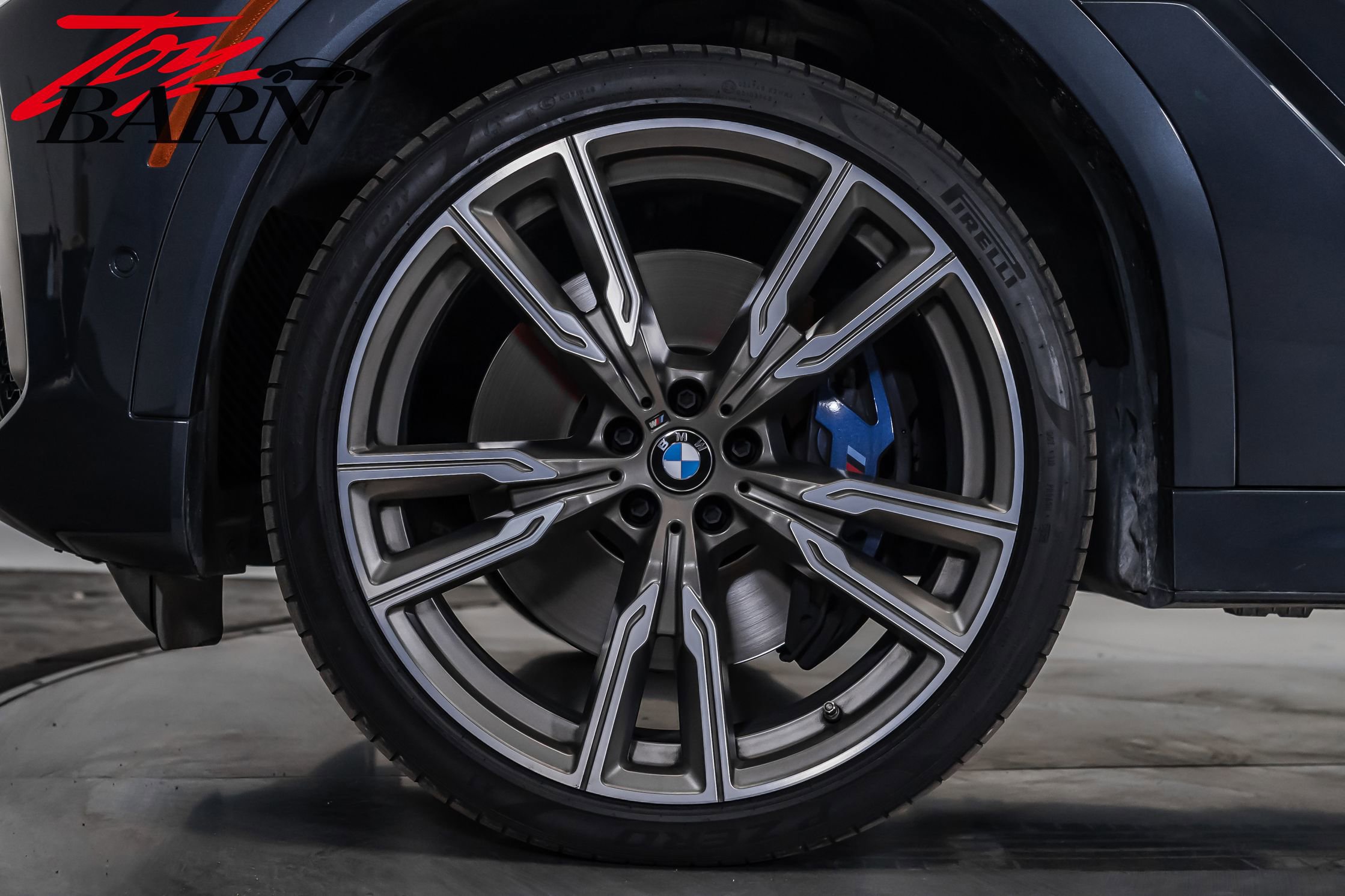 Used 2020 BMW X6 M50i w/ Executive Package image 17