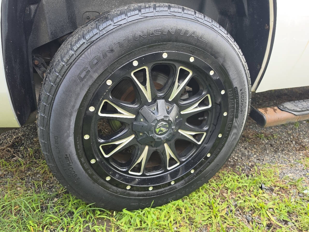 Used 2010 Chevrolet Tahoe LTZ AWD/4WD image 30