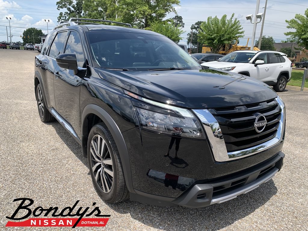 Used 2025 Nissan Pathfinder Platinum